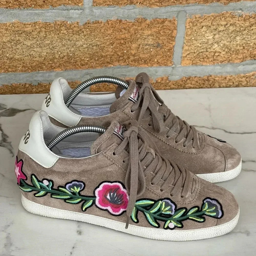 Ash Gull Embroidered Suede Low-Top Sneaker 39